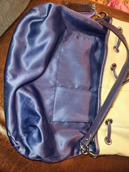 Coach - Picture 12 of 15